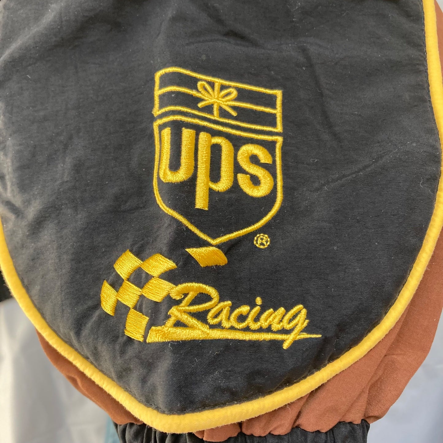 Vintage Dale Jarrett 88 UPS NASCAR Windbreaker Jacket Size L Chase Authentic NOS