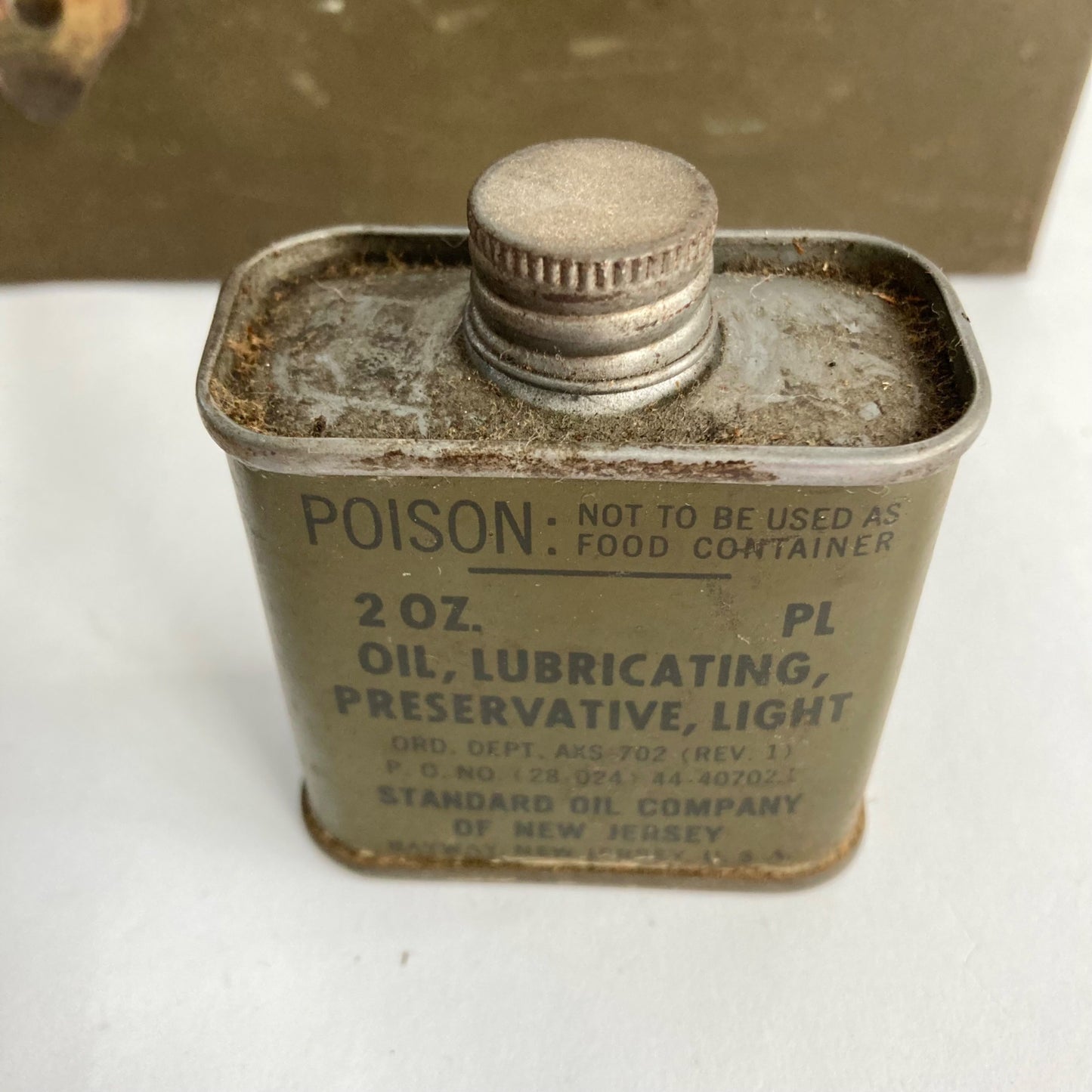 Vintage 10.5" Box Military OD Green w/Tan Belt & Lubricating Oil Can 2 oz Poison