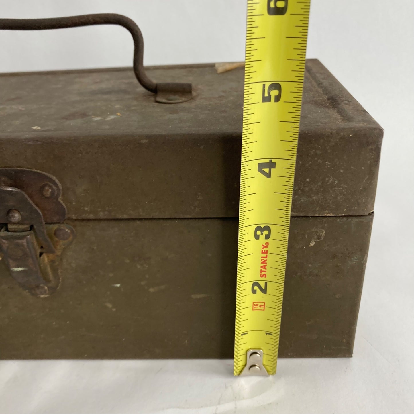 Vintage 10.5" Box Military OD Green w/Tan Belt & Lubricating Oil Can 2 oz Poison