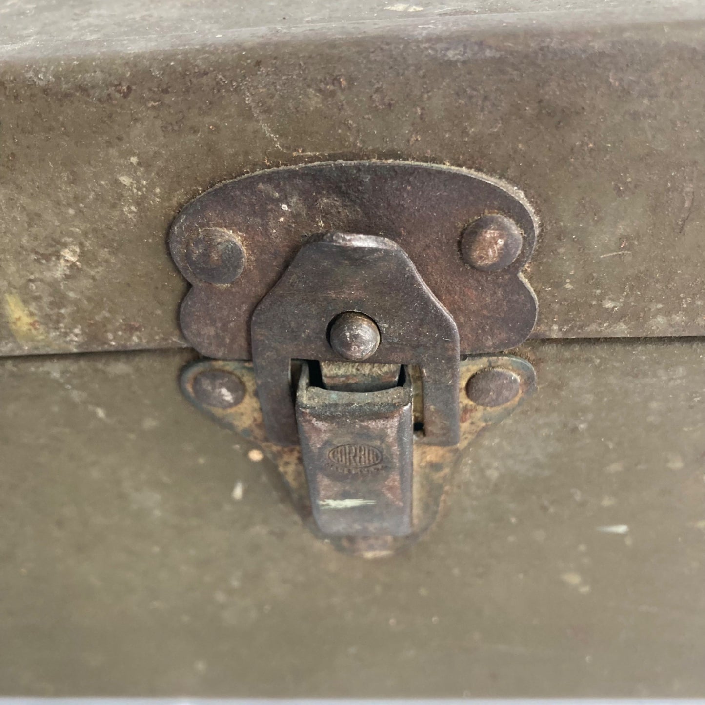 Vintage 10.5" Box Military OD Green w/Tan Belt & Lubricating Oil Can 2 oz Poison