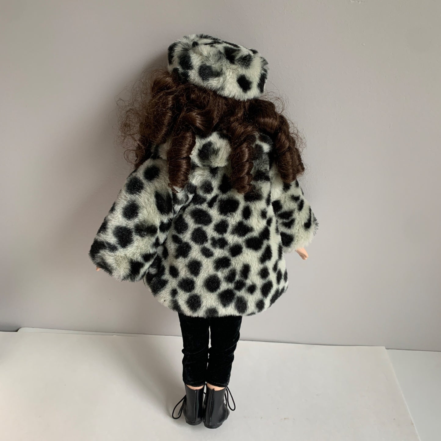 Dan Dee Soft Expressions Porcelain Doll Gray Cheetah Jacket