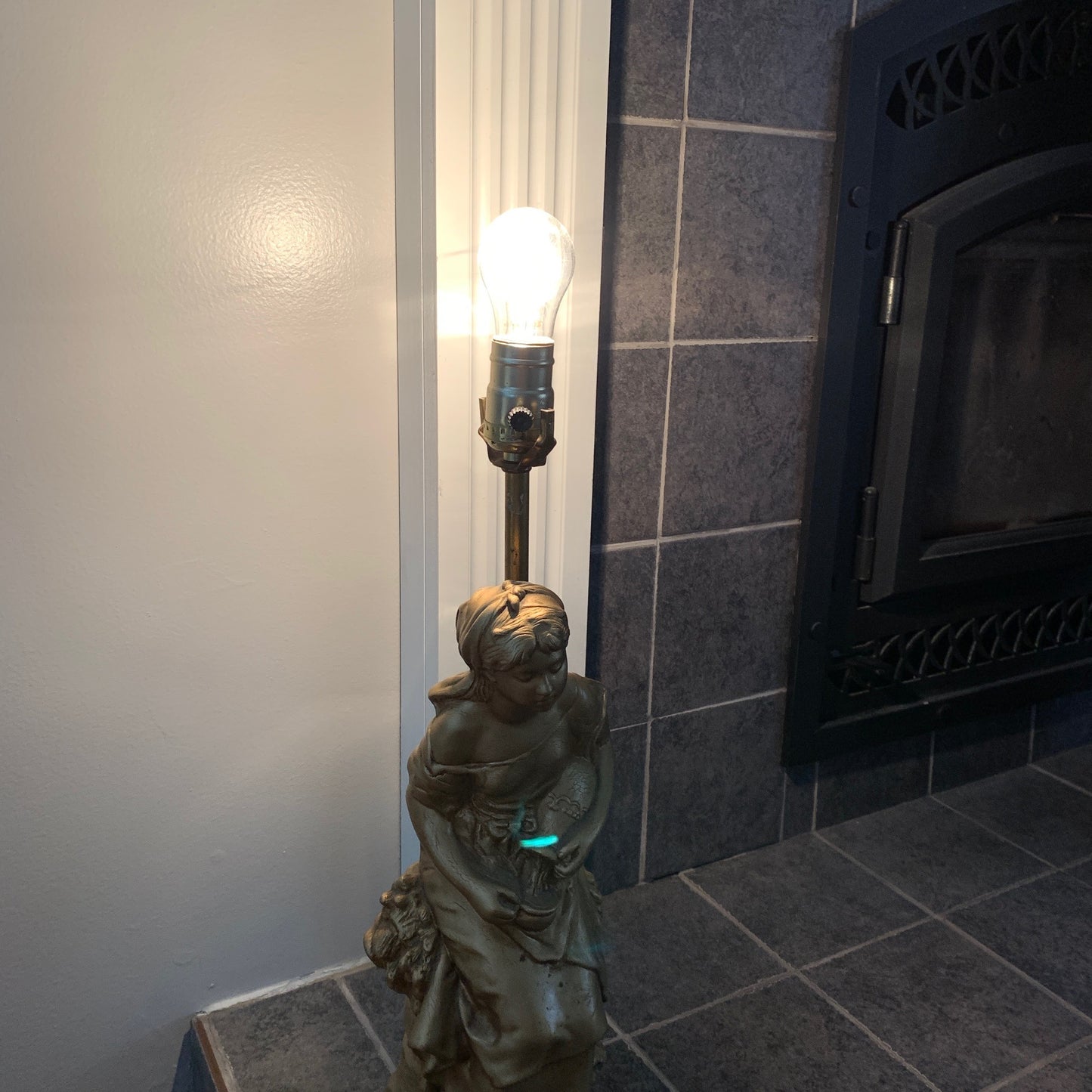 Relic Art LTD Brooklyn NY MCM Lady Figurine Gold Toned Lamp