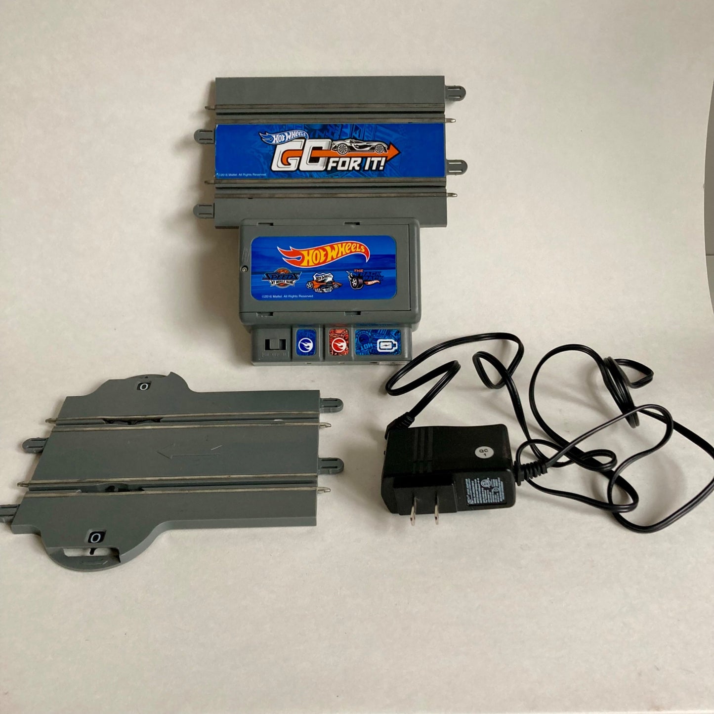 Hot Wheels Slot Car Battery Power Supply Track "Go For It Start/Finish Line 2016