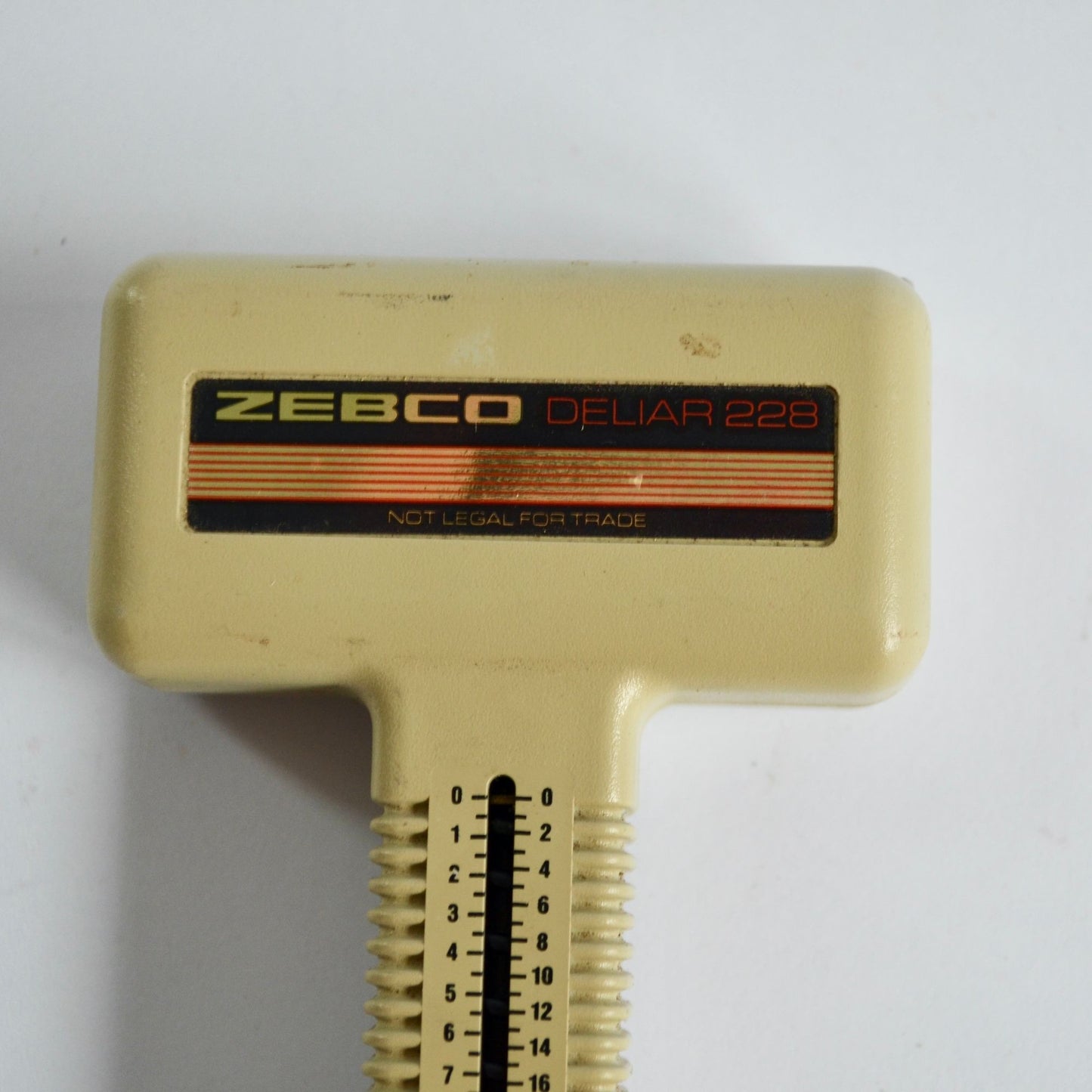Vintage Zebco Deliar 228 Fishing Scale 28 lb. & Tape Measure WORKS!