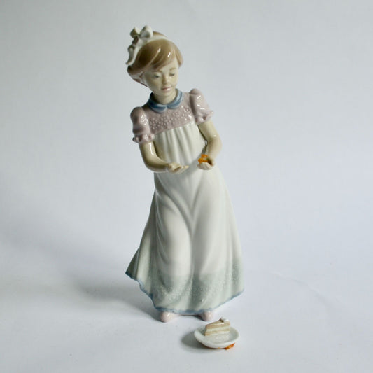 Lladro Happy Birthday Girl 5429 READ