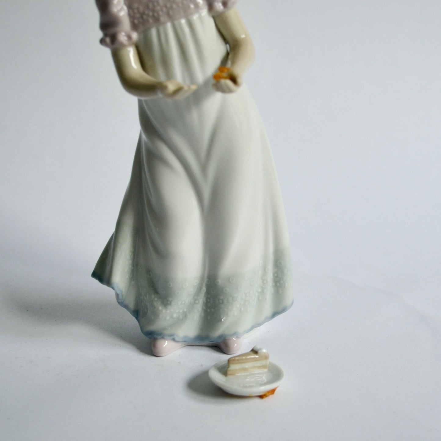Lladro Happy Birthday Girl 5429 READ