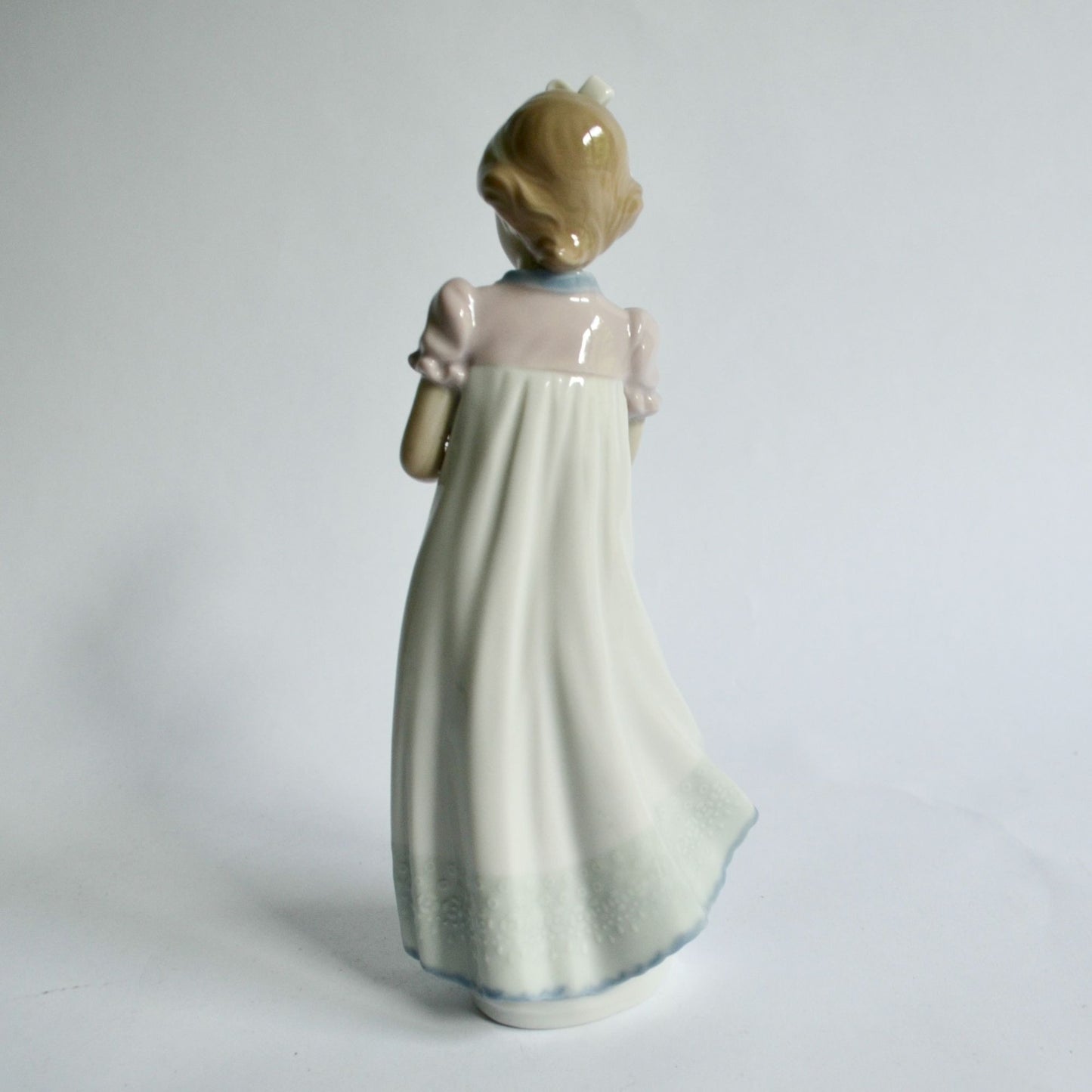 Lladro Happy Birthday Girl 5429 READ