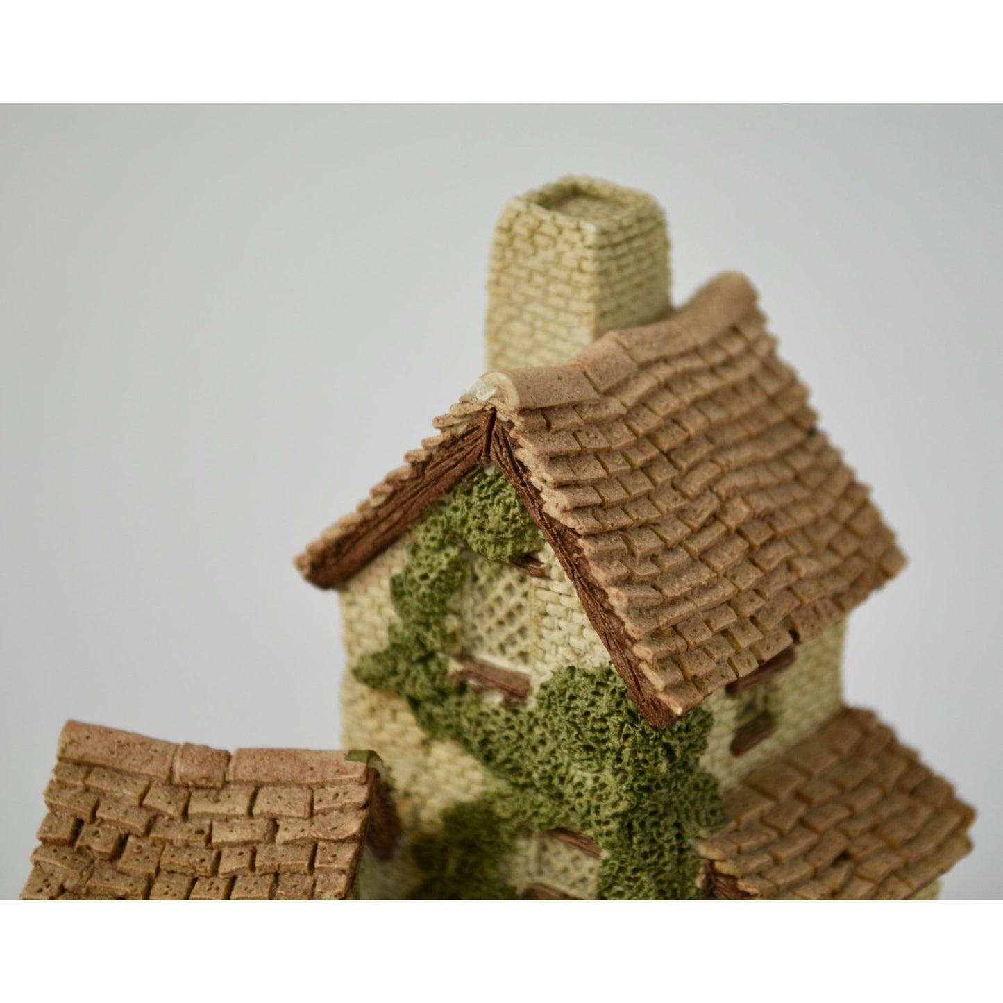 David Winter Cottages Ivy Moorland Craftsmens Lot of 3 with COA's
