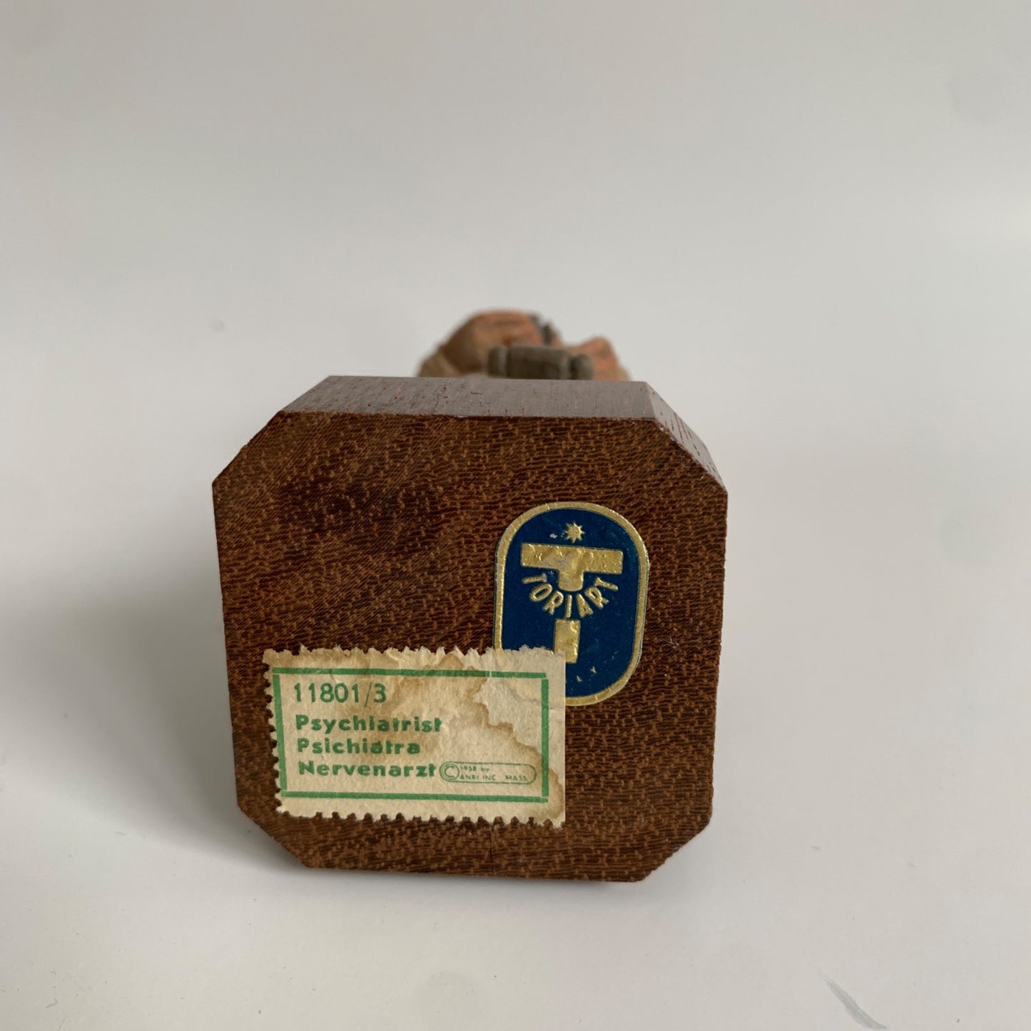 Anri Toriart Psychiatrist 11801/3 Italy Carved Figurine