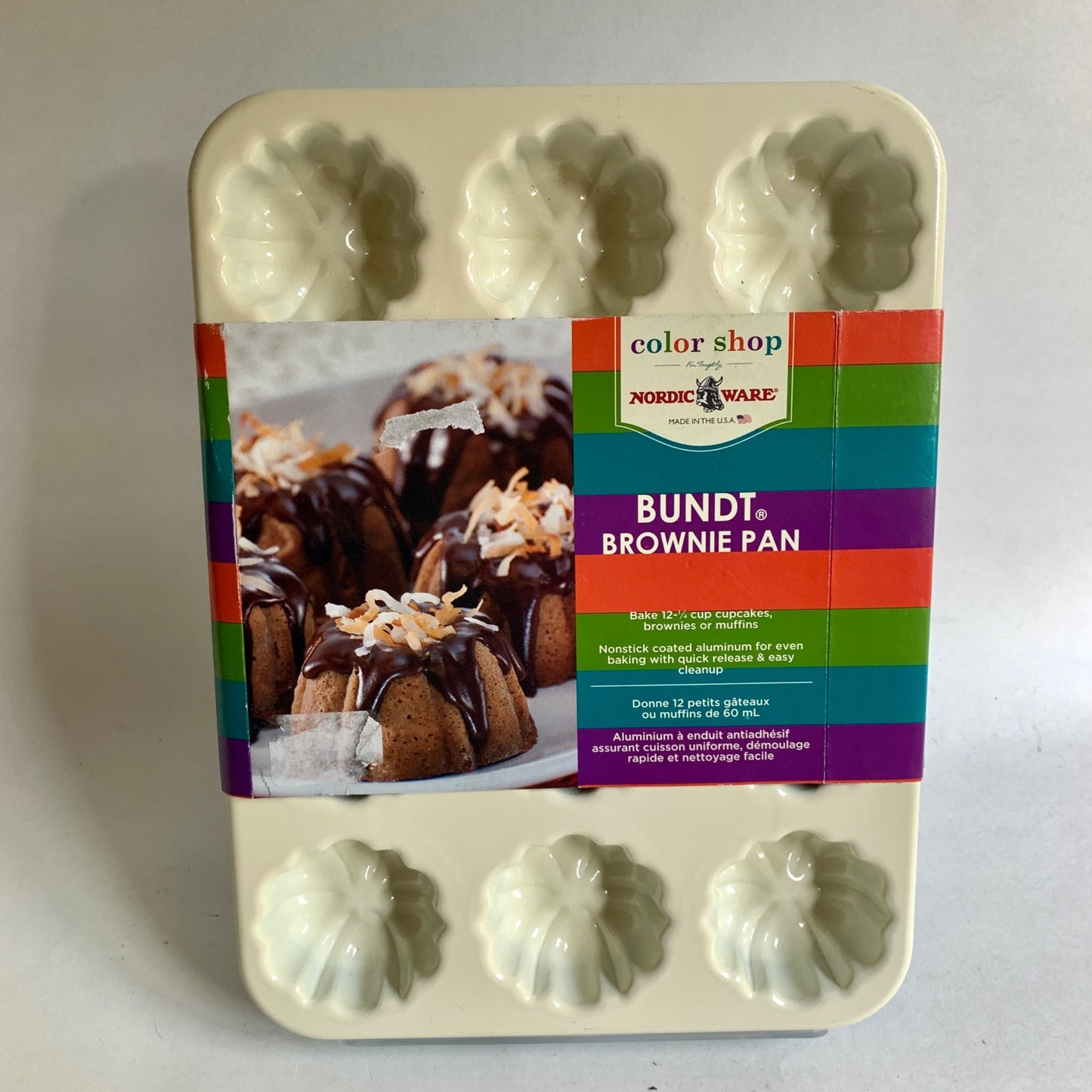 Nordic Ware Color Shop Bundt Brownie Pan Teal White