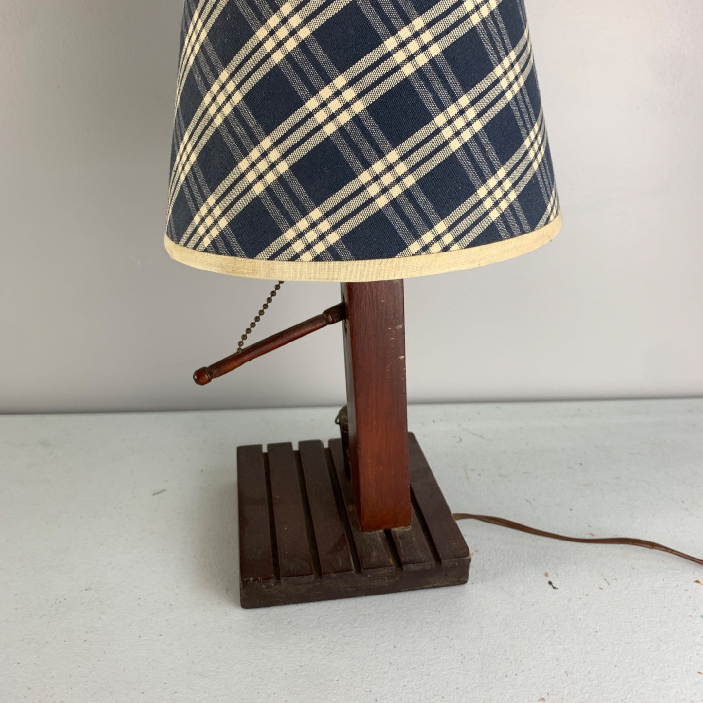 Vintage Wooden Wishing Well Table Lamp with Shade