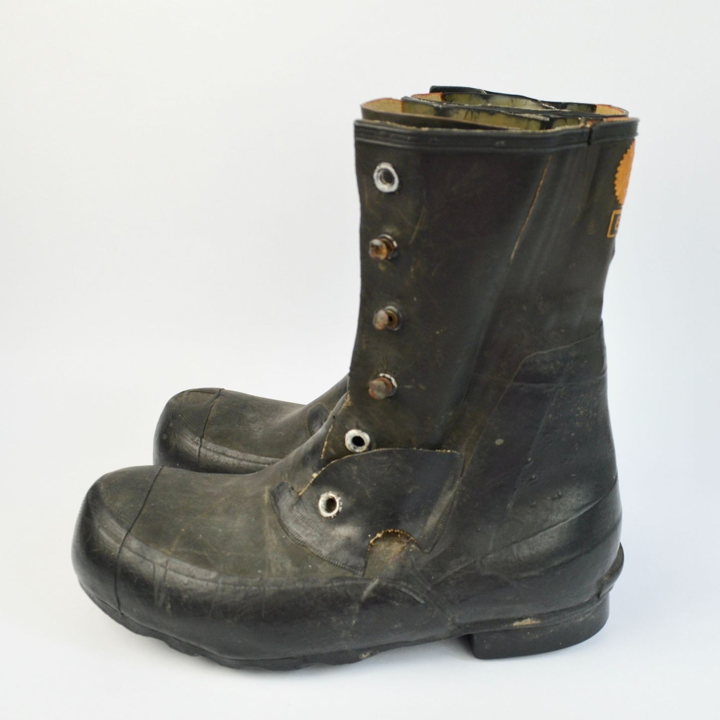 USGI Goodyear Rubber Boots Size 8D Mickey Mouse Bunny Extreme Cold Weather Black