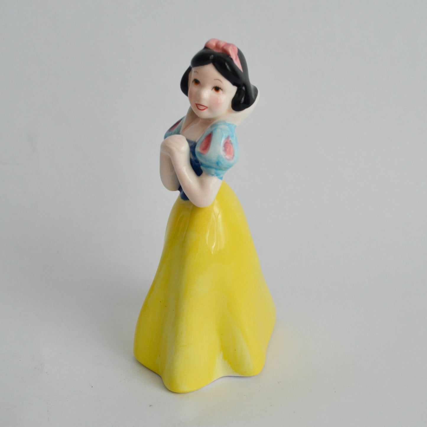 Disney Japan Ceramic Snow White Figurine 5.5"