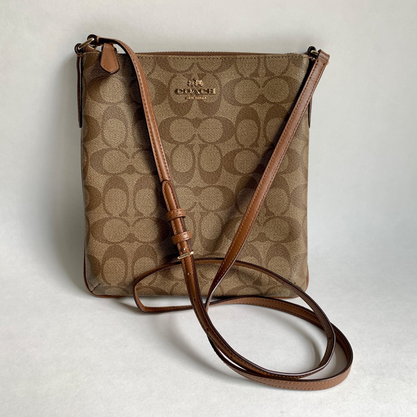 Coach Swingpack Signature Brown Tan Crossbody Bag F58309