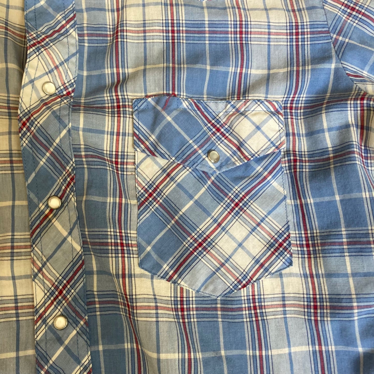 Vintage Wrangler Long-Sleeve Western Shirt Pearl Snap Men's Blue Red White Plaid