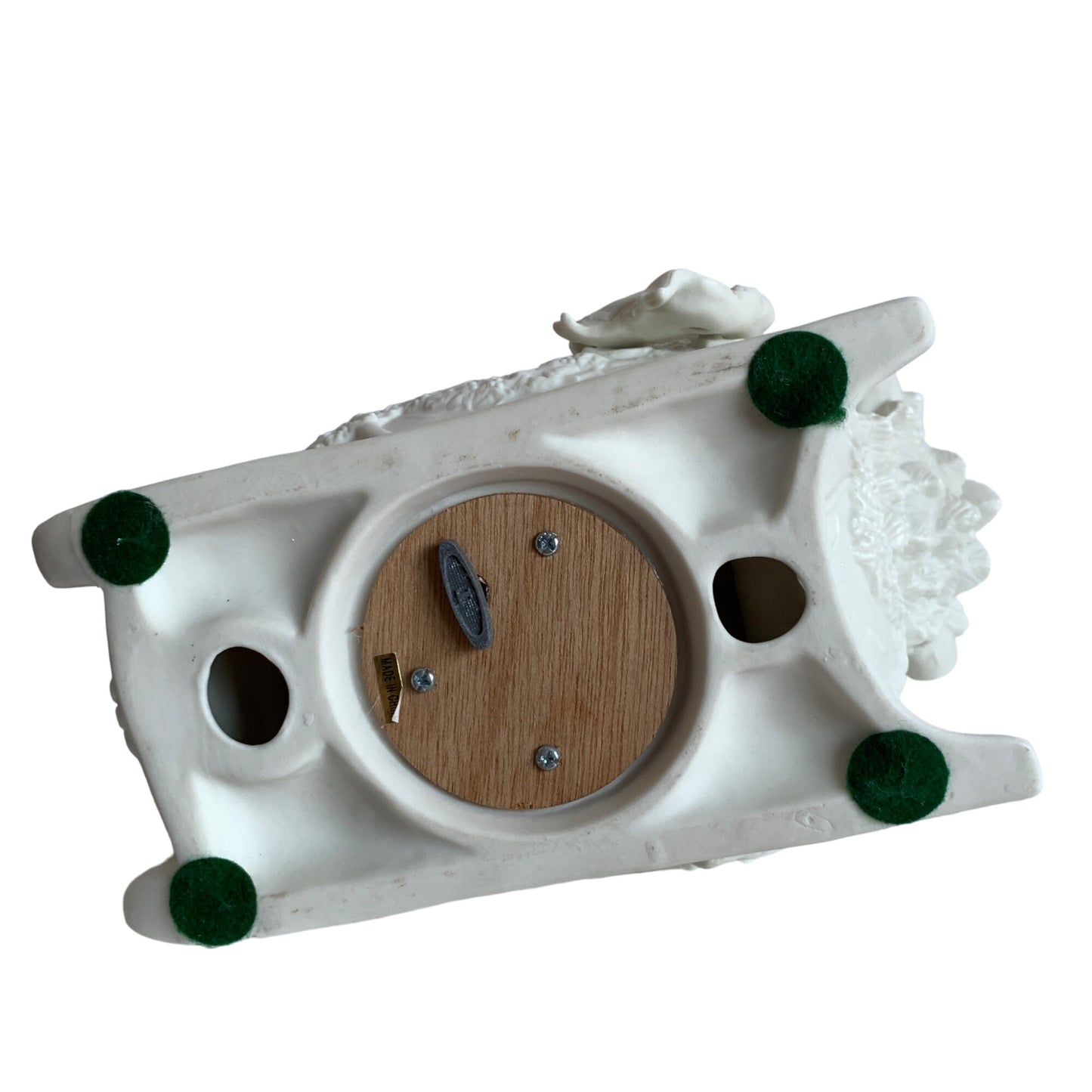 Vintage Caroler's in Sleigh White Musical Music Box