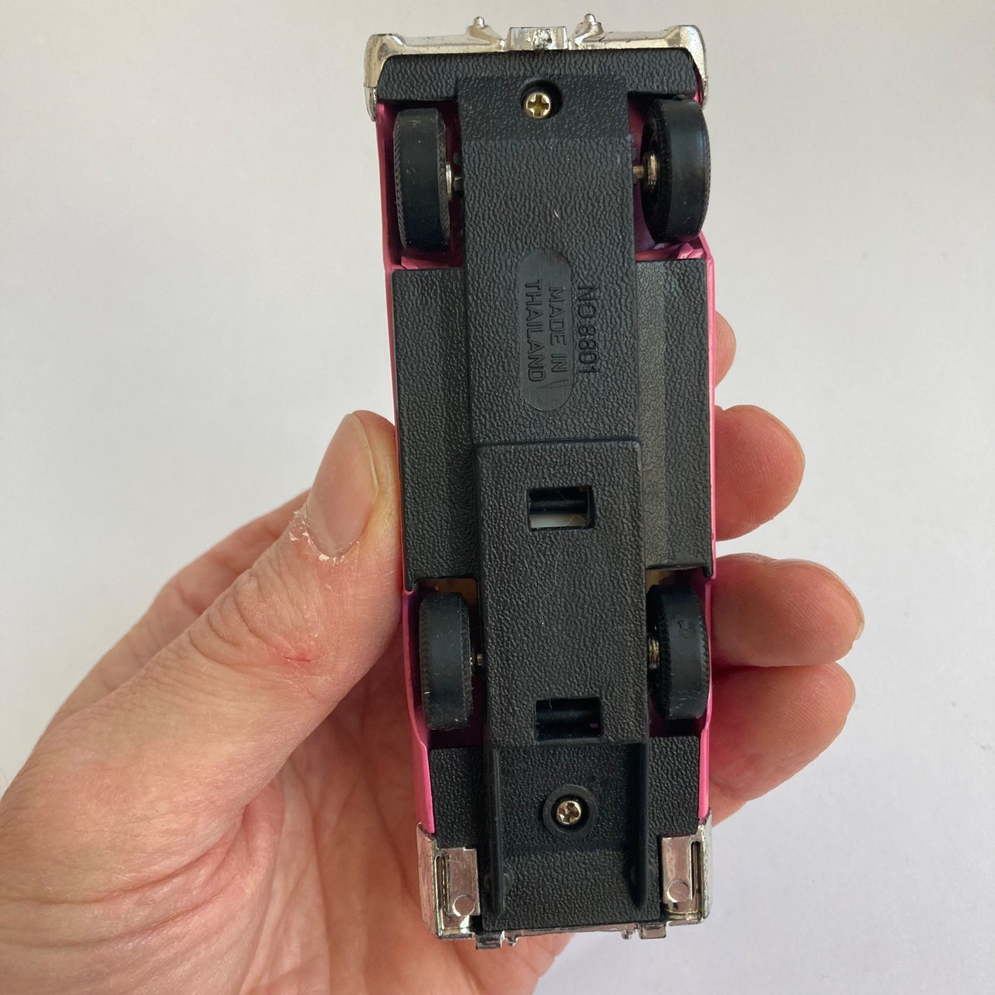 1950's Ford Thunderbird # 8801 Die-Cast Car Convertible Pink 1:40 Scale