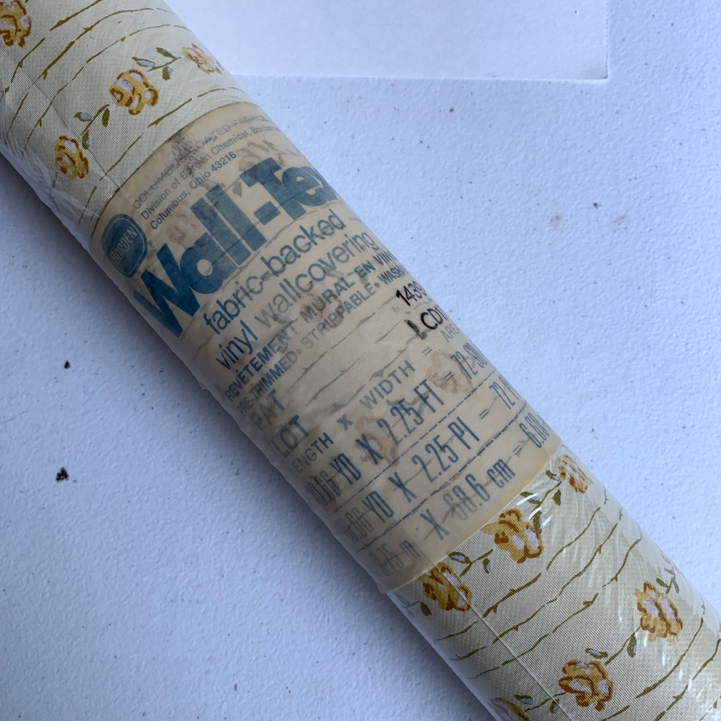 Borden Wall-Tex Fabric-Backed Vinyl Wallcovering Yellow Rose 72 SQ FT