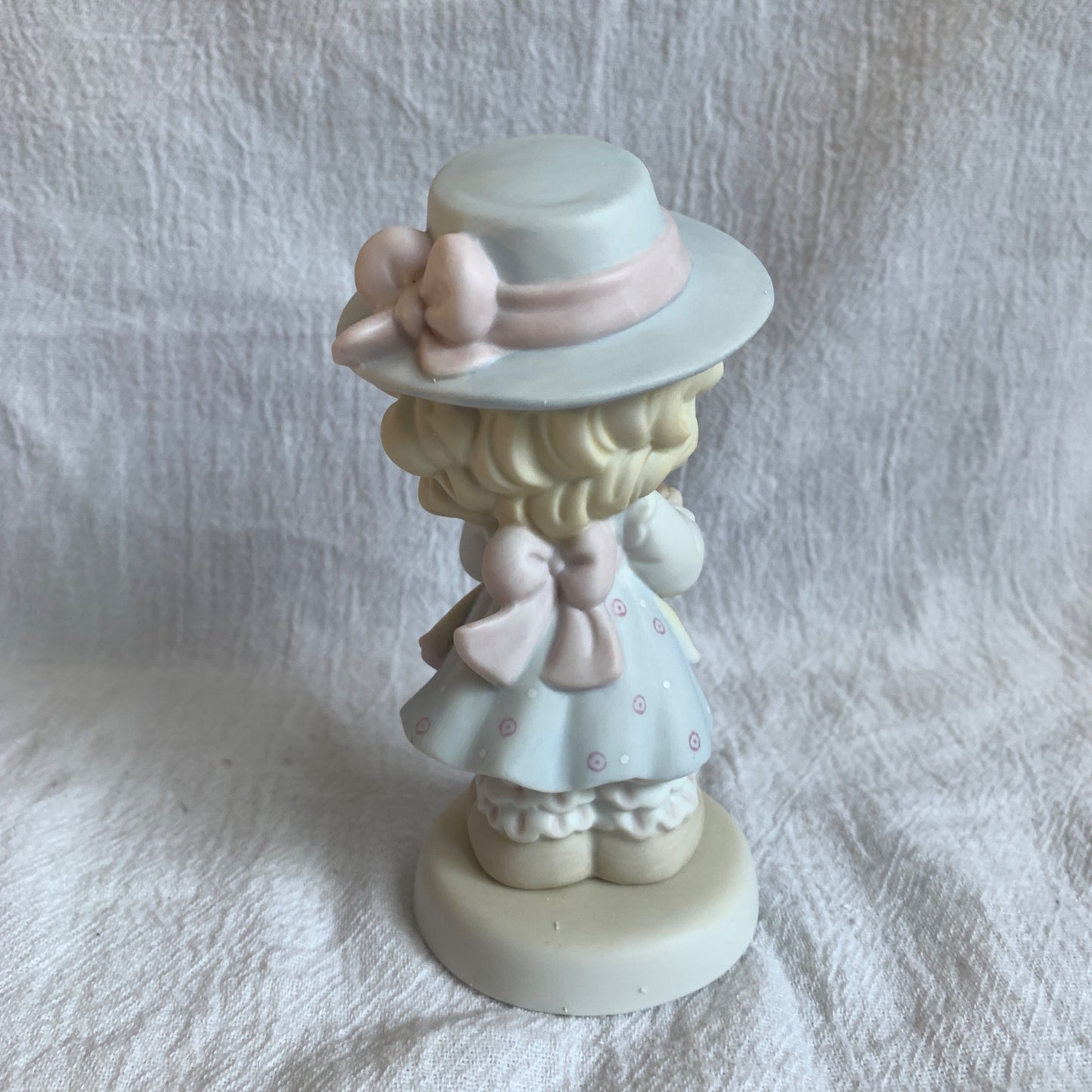 Precious Moments 115915 You Are the Apple of My Eye Figurine In Box