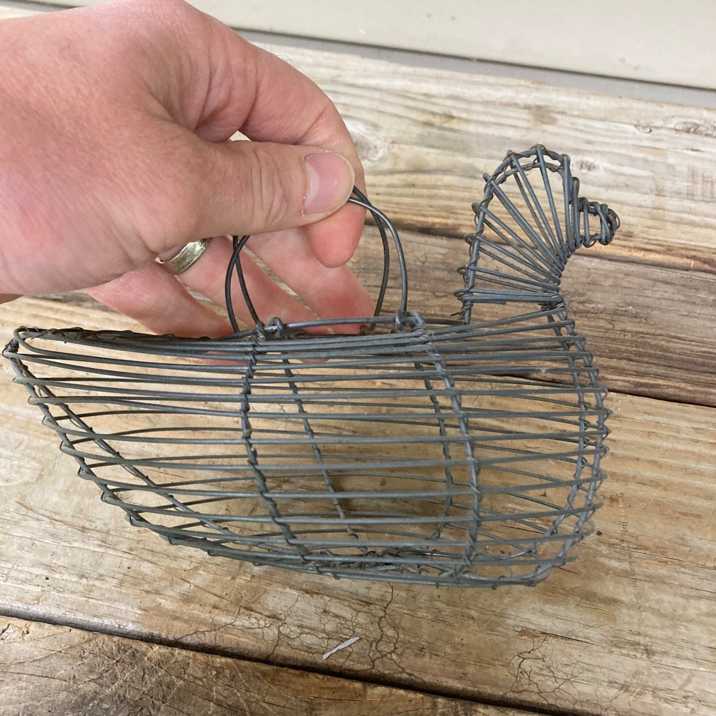 Galvanized Wire Chicken Egg Basket Metal Carrying Gathering Basket Small