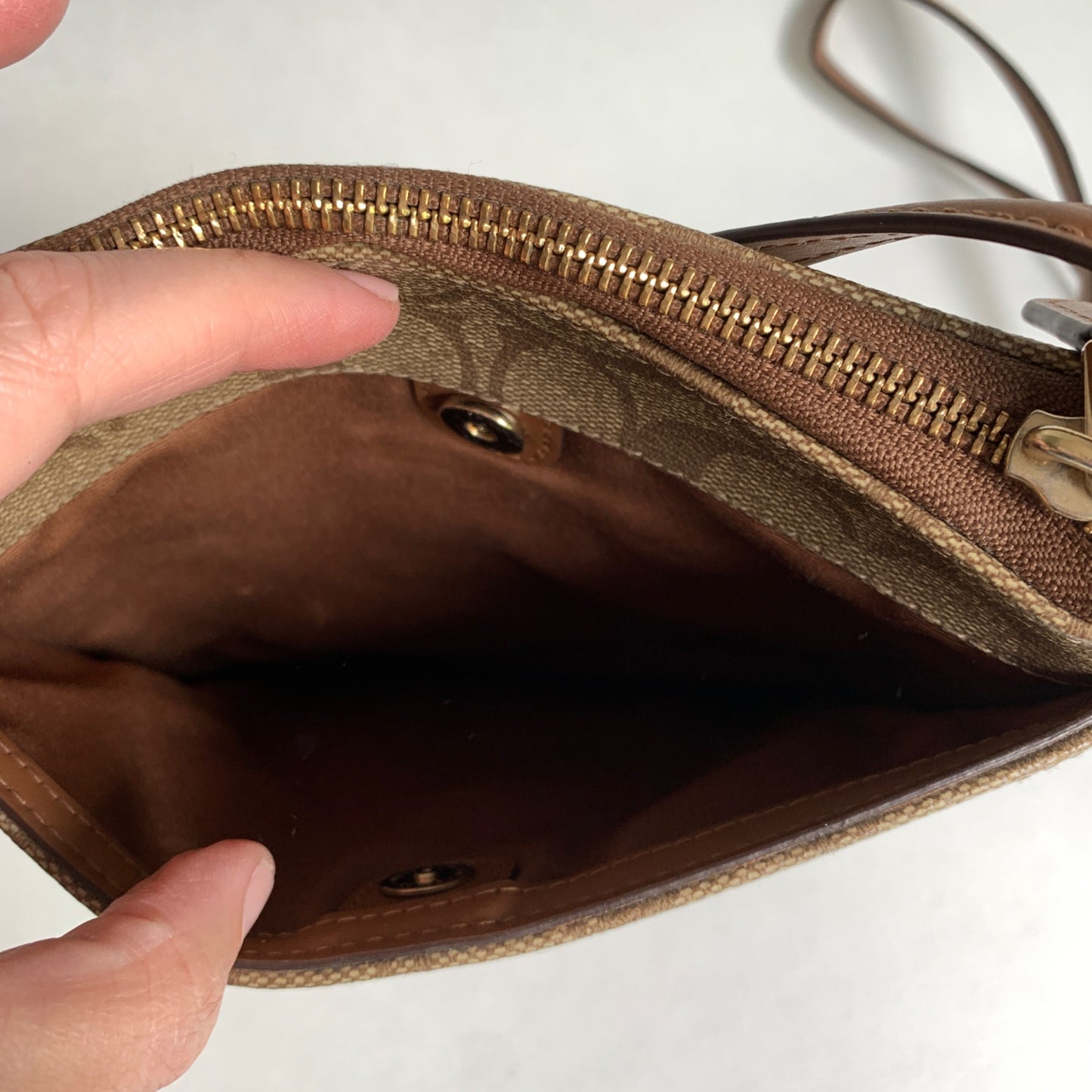 Coach Swingpack Signature Brown Tan Crossbody Bag F58309