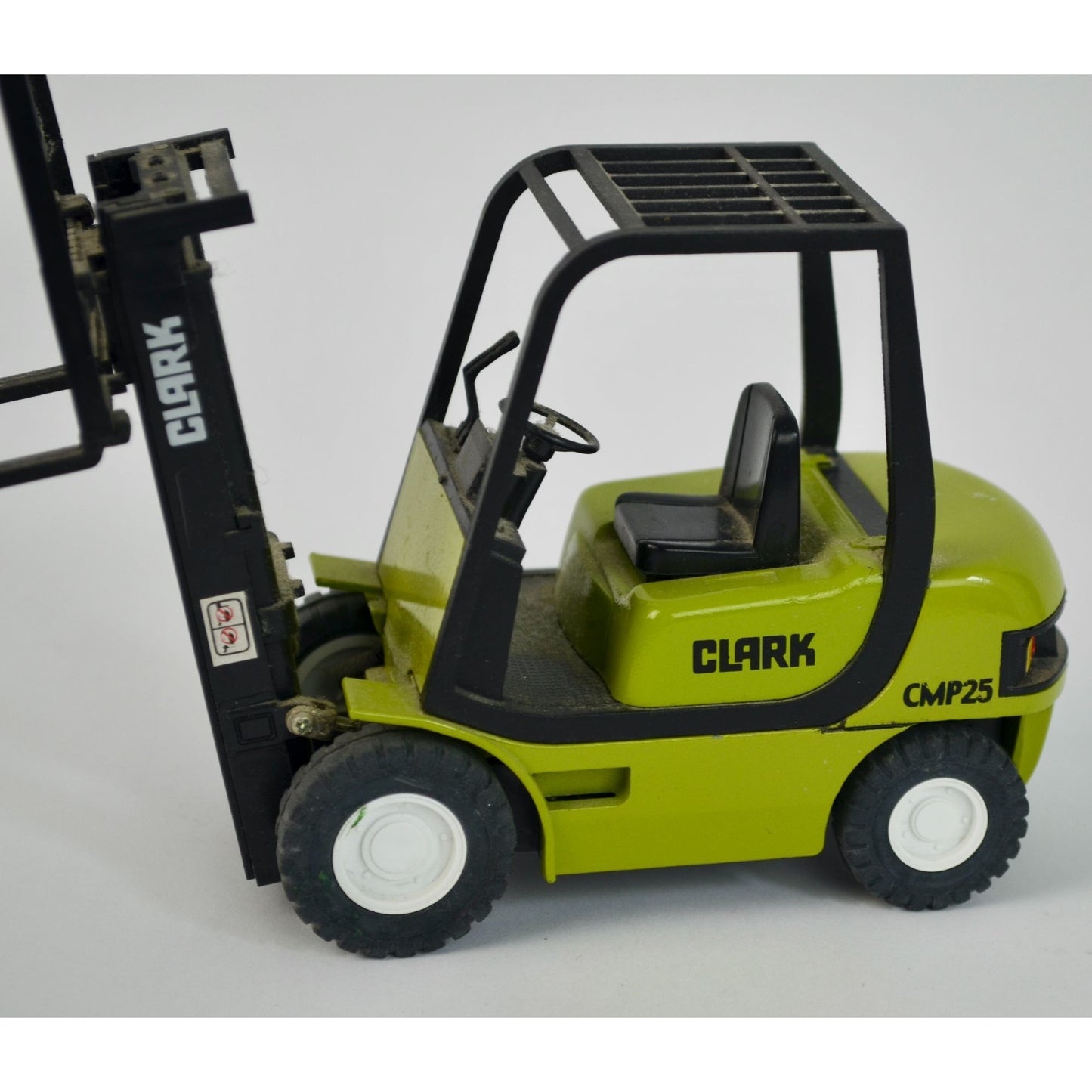 Clark CMP25 Diecast Forklift 1/20 Scale Toy Equipment