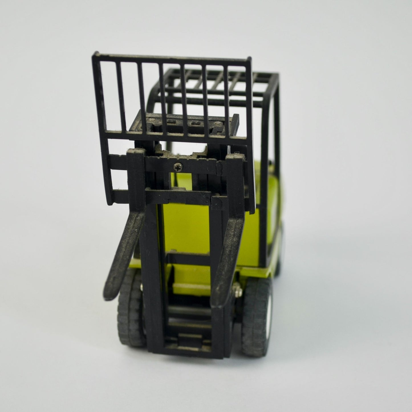 Clark CMP25 Diecast Forklift 1/20 Scale Toy Equipment