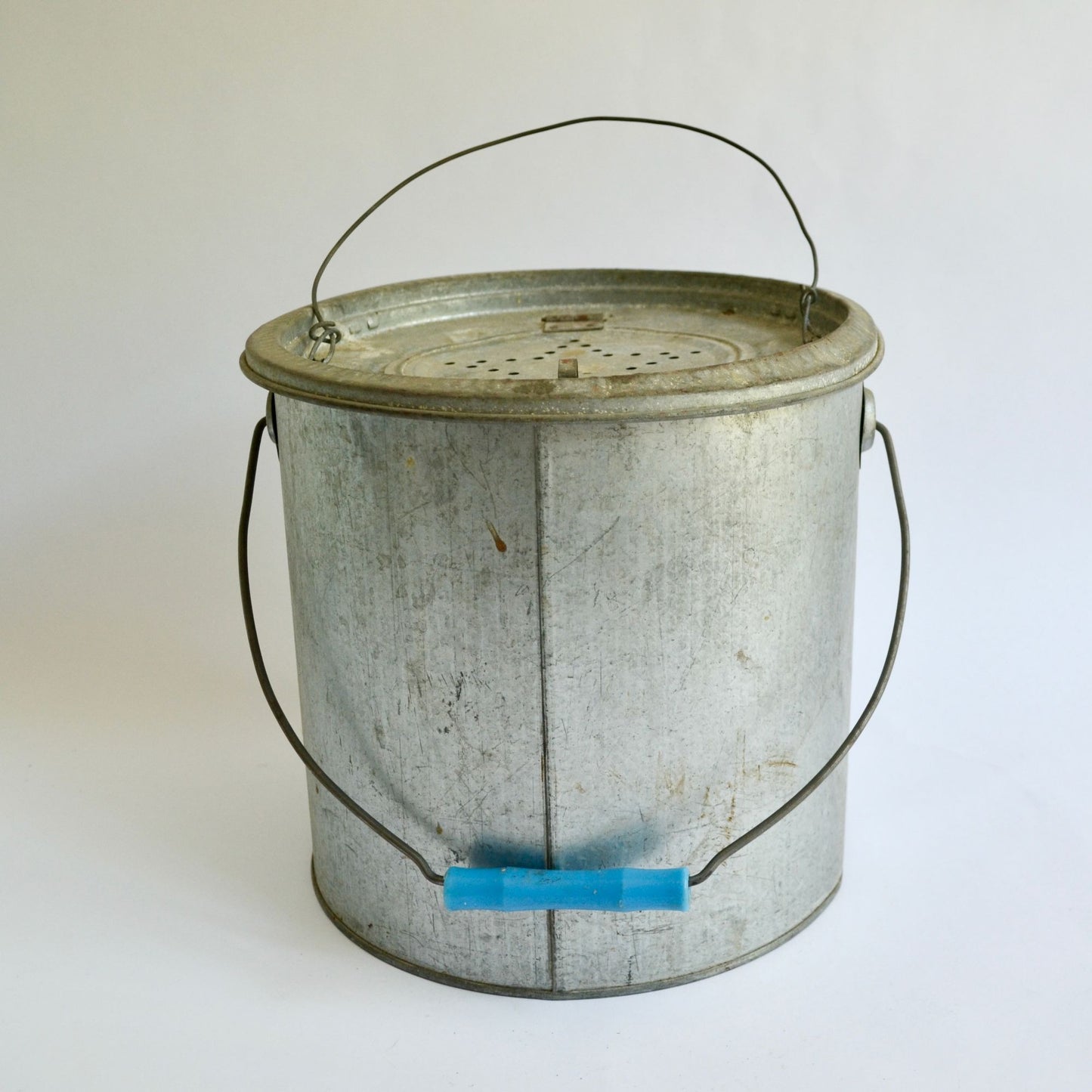 Vintage Frabill's Full FLoating Min-O-Life #480 Minnow Bucket w/ Insert!