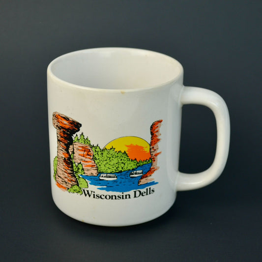 Wisconsin Dells Vintage Coffee Mug