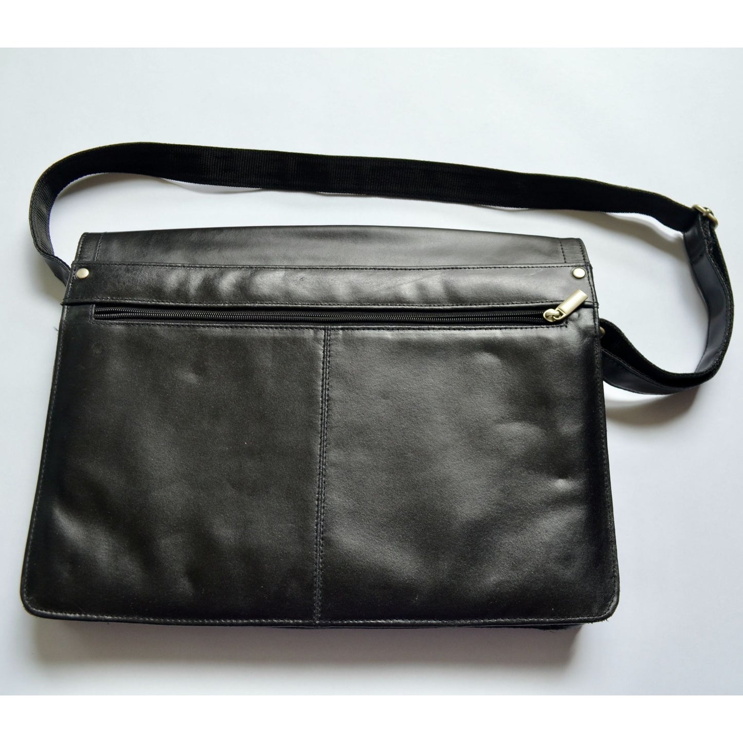 Wilson's Leather Black Messenger Laptop Bag CLEAN