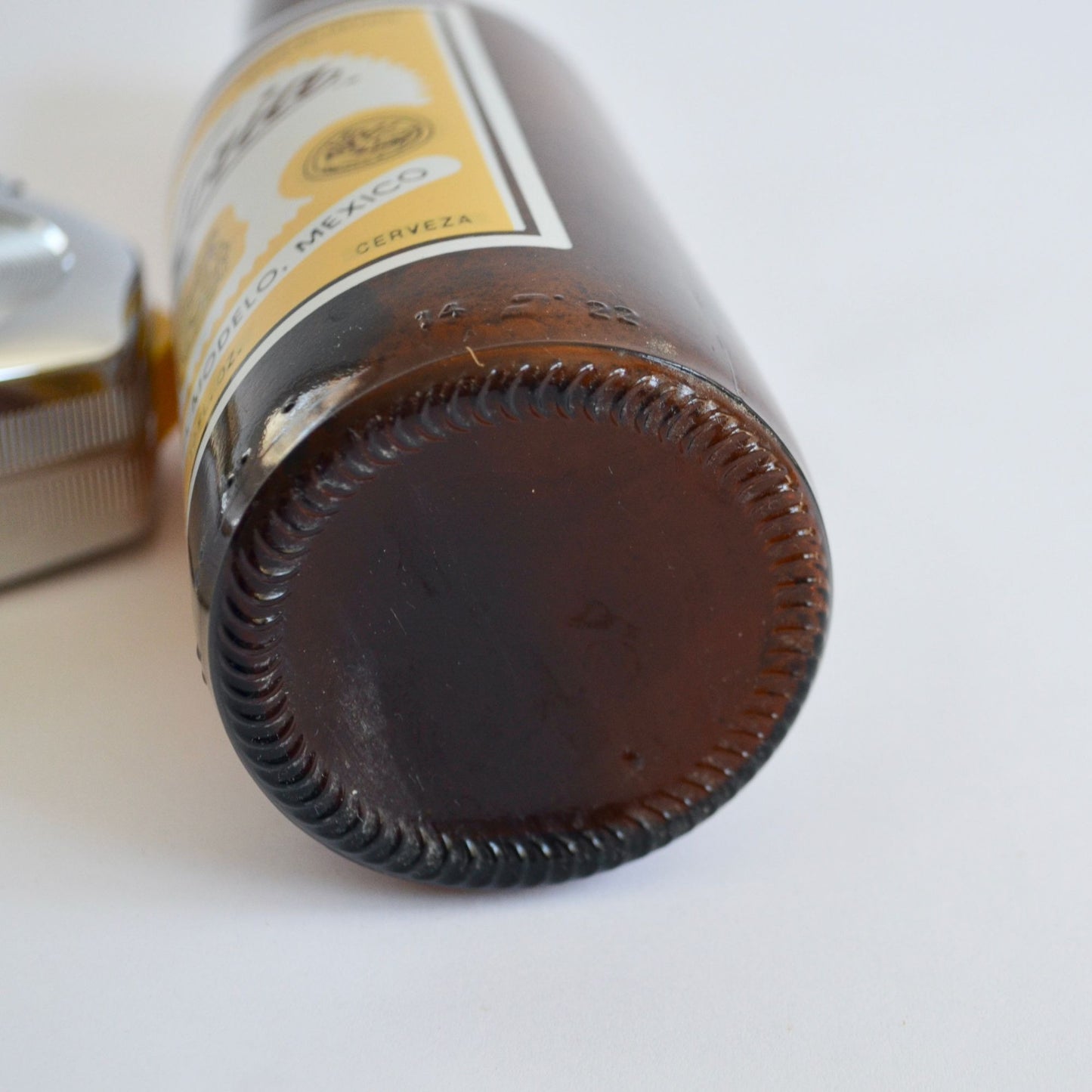 Vintage Victoria 12 Fluid Ounce Beer Bottle Cerveceria Modelo, Mexico Cerveza