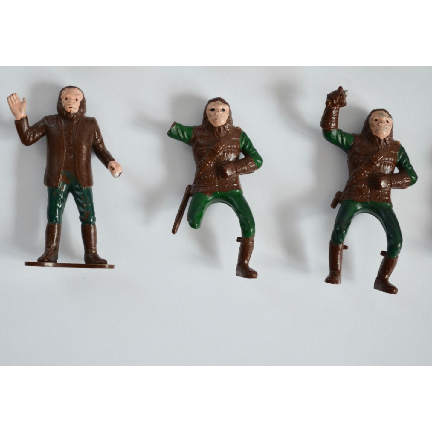 Lot Vintage Planet of the Apes Mini Figures Toy Figurines MOST BROKEN
