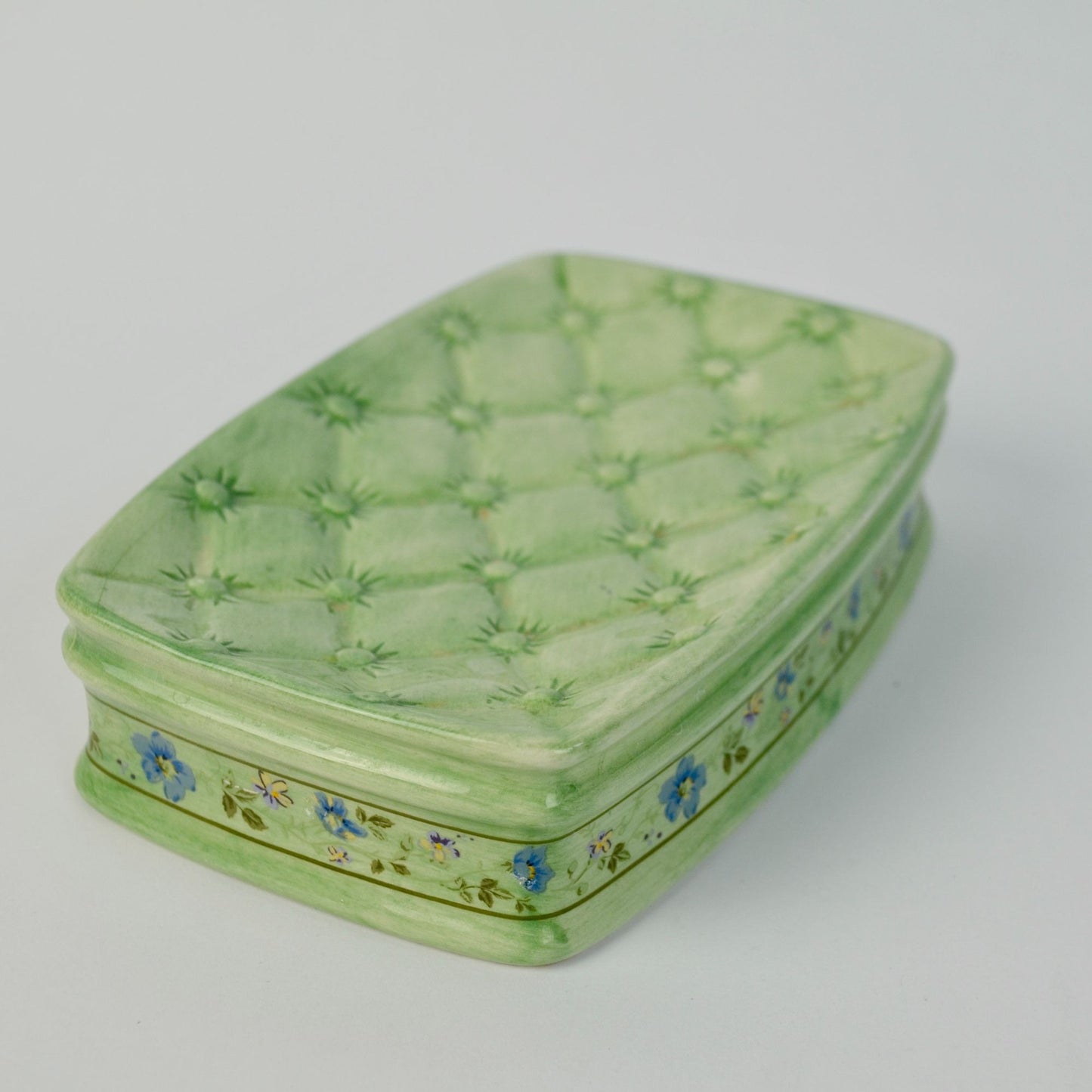Laura Ashley Handpainted Spring Bloom Soap Dish Quilted Design Green Floral