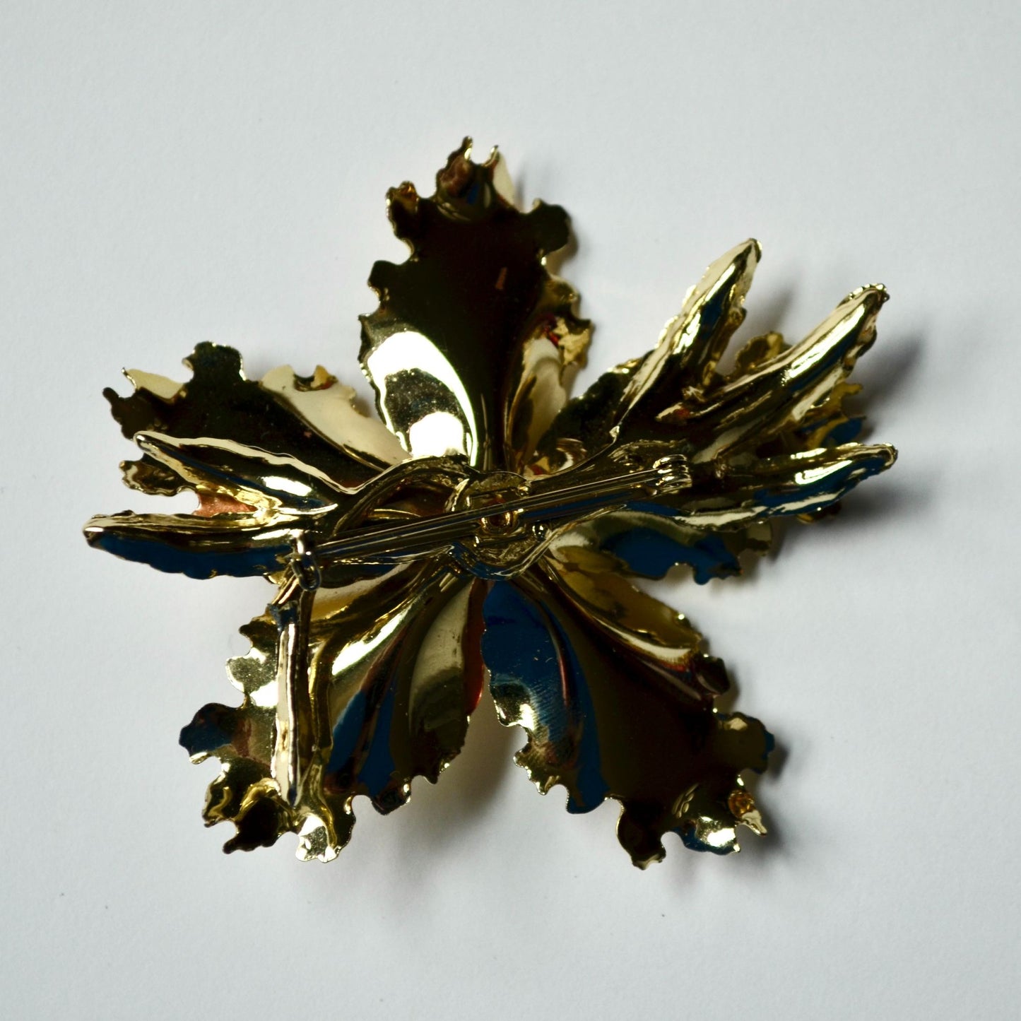 Gold Tone Matte Vintage Pearl Flower Brooch Pin Large