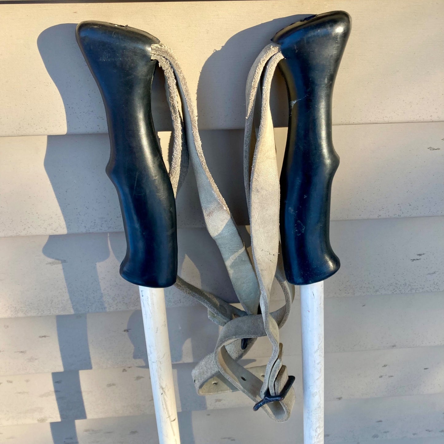 Vintage 1978 U.S. Military Cross Country Ski Poles Army Large Baskets 135 cm