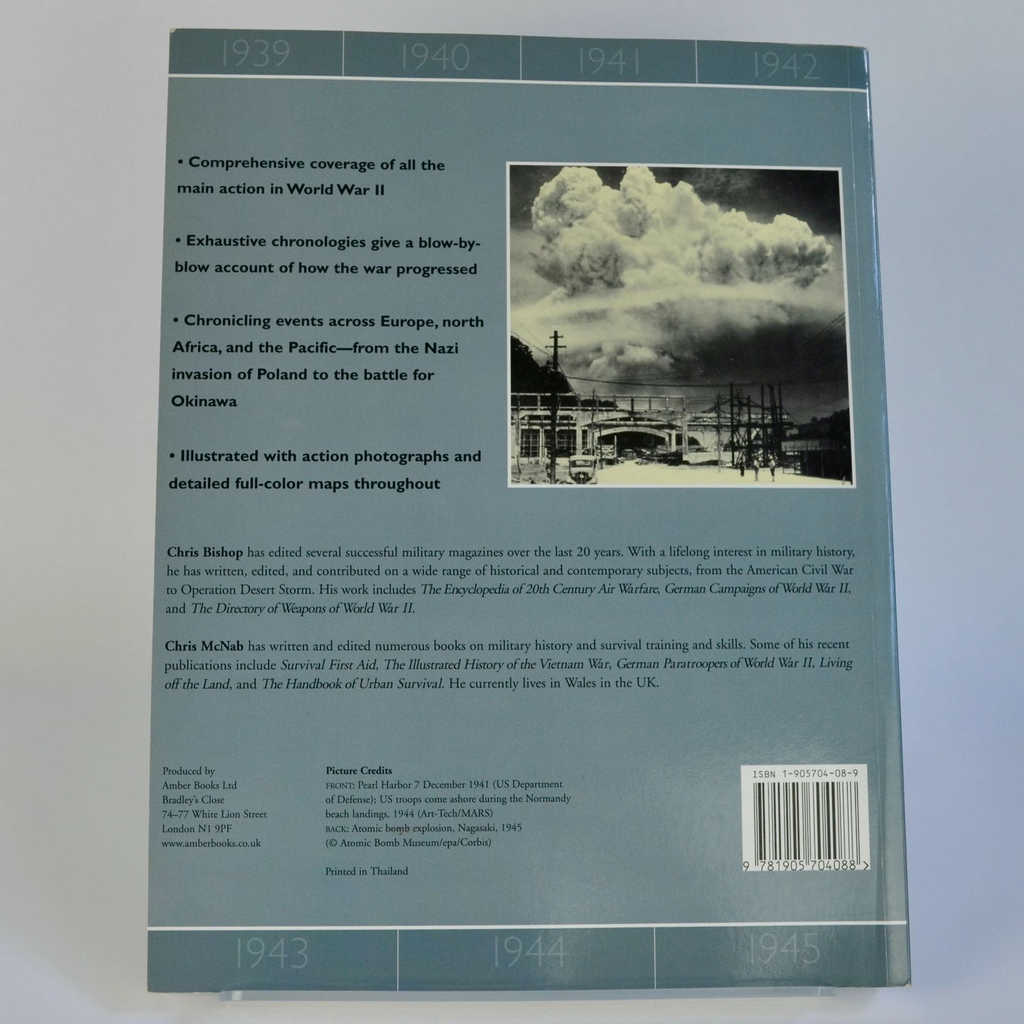 Campaigns of World War II Day by Day Book EXCELLENT CONDITION!