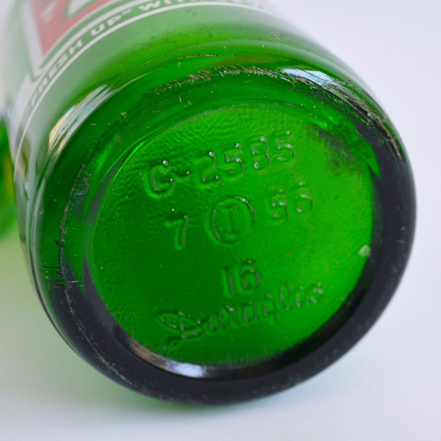 Vintage 7up Glass Bottle 28 Fluid Ounces Green "Fresh Up" 7 Up Soda Pop