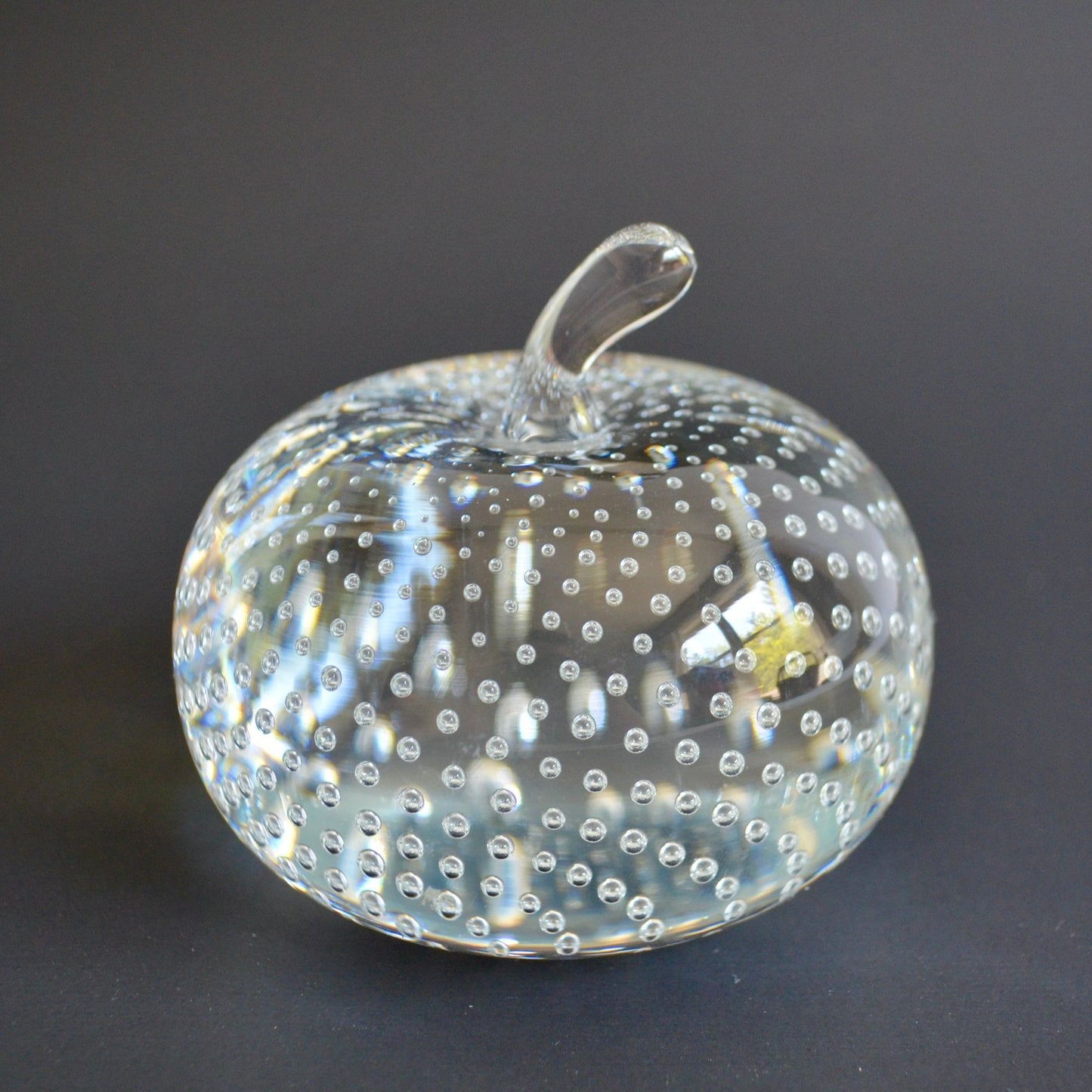 Vintage Solid Glass Apple Paperweight Controlled Bubbles Bolle Bullicante 3.25" Diameter