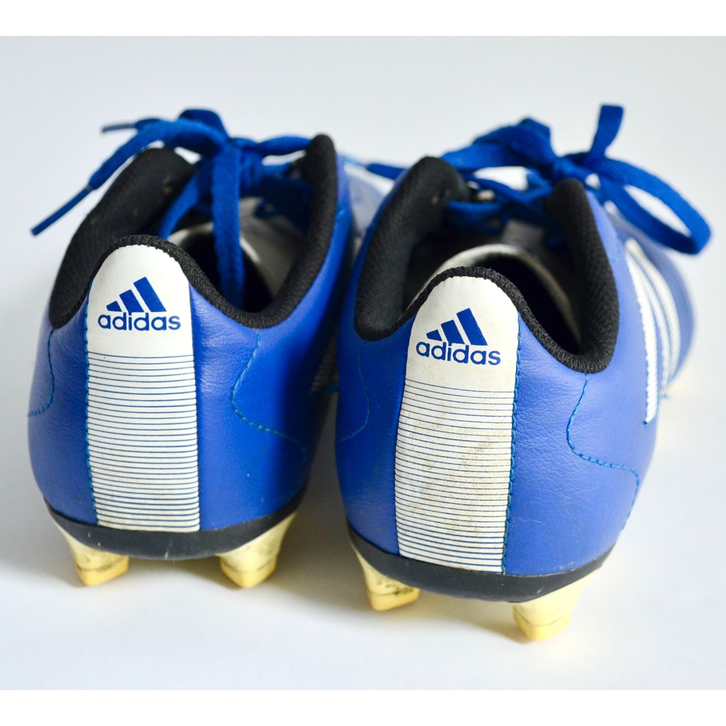 Adidas Boys Soccer Cleats Size 5.5 Blue
