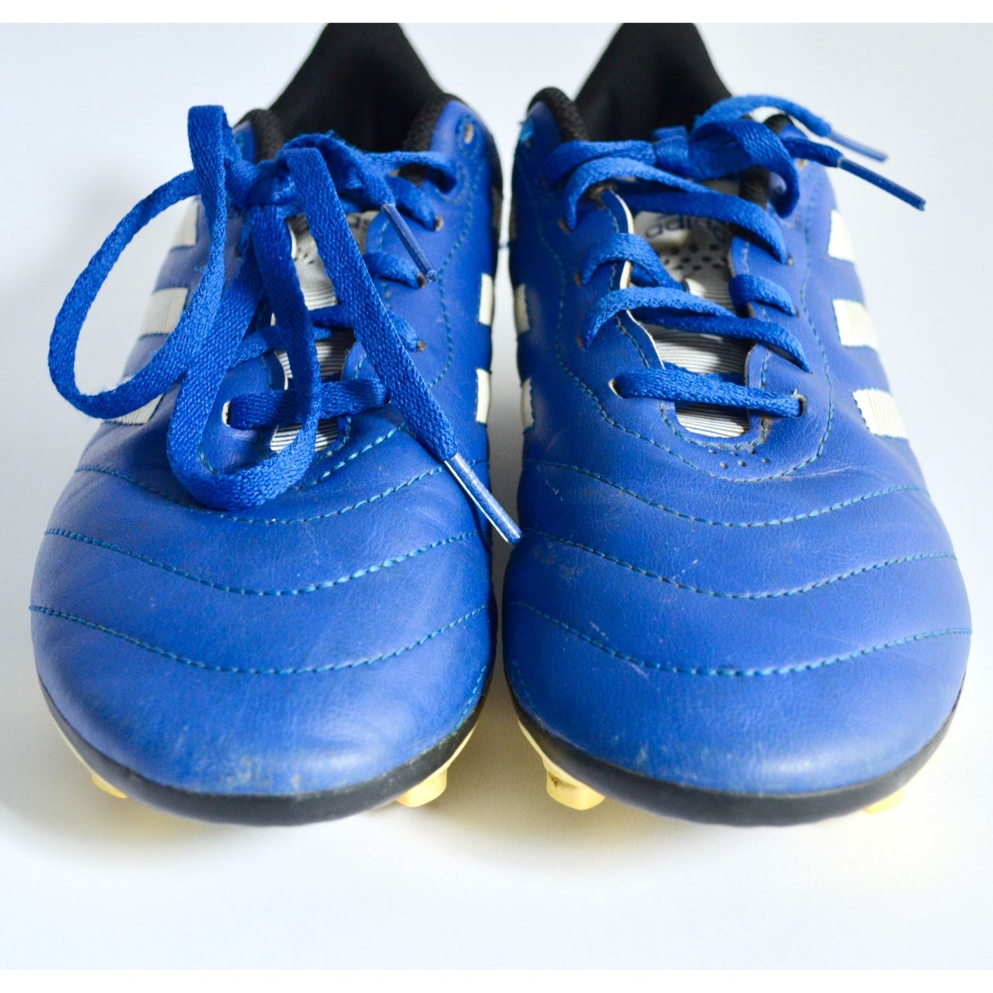 Adidas Boys Soccer Cleats Size 5.5 Blue