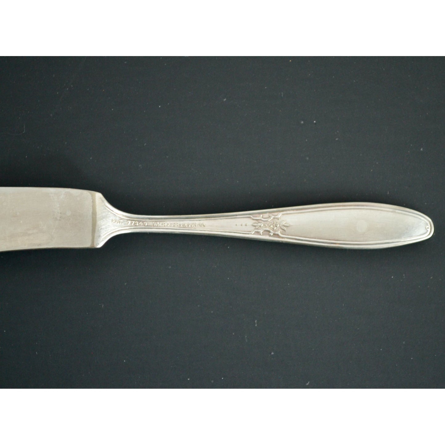 William Rogers & Son AA Pat 77349 Butter Knife Silverplate