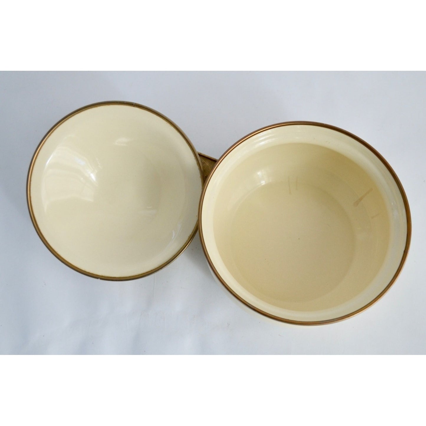 La Cuisine Gailstyne Sutton Enamel Cookware Lidded Pan Cream Gold