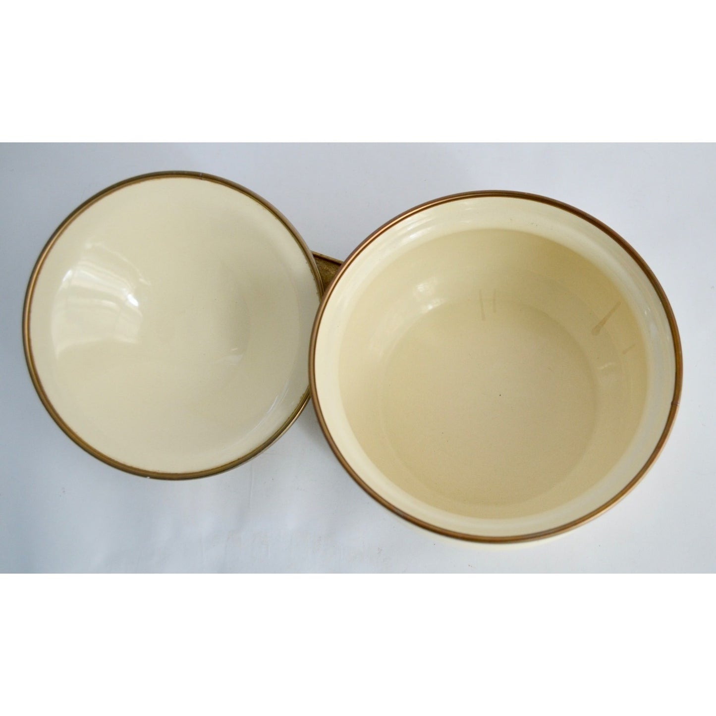 La Cuisine Gailstyne Sutton Enamel Cookware Lidded Pan Cream Gold