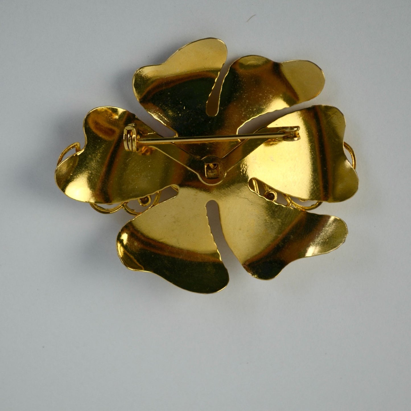 Vintage Textured Polished Gold Tone Red/Pink Rhinestone CZ Brooch