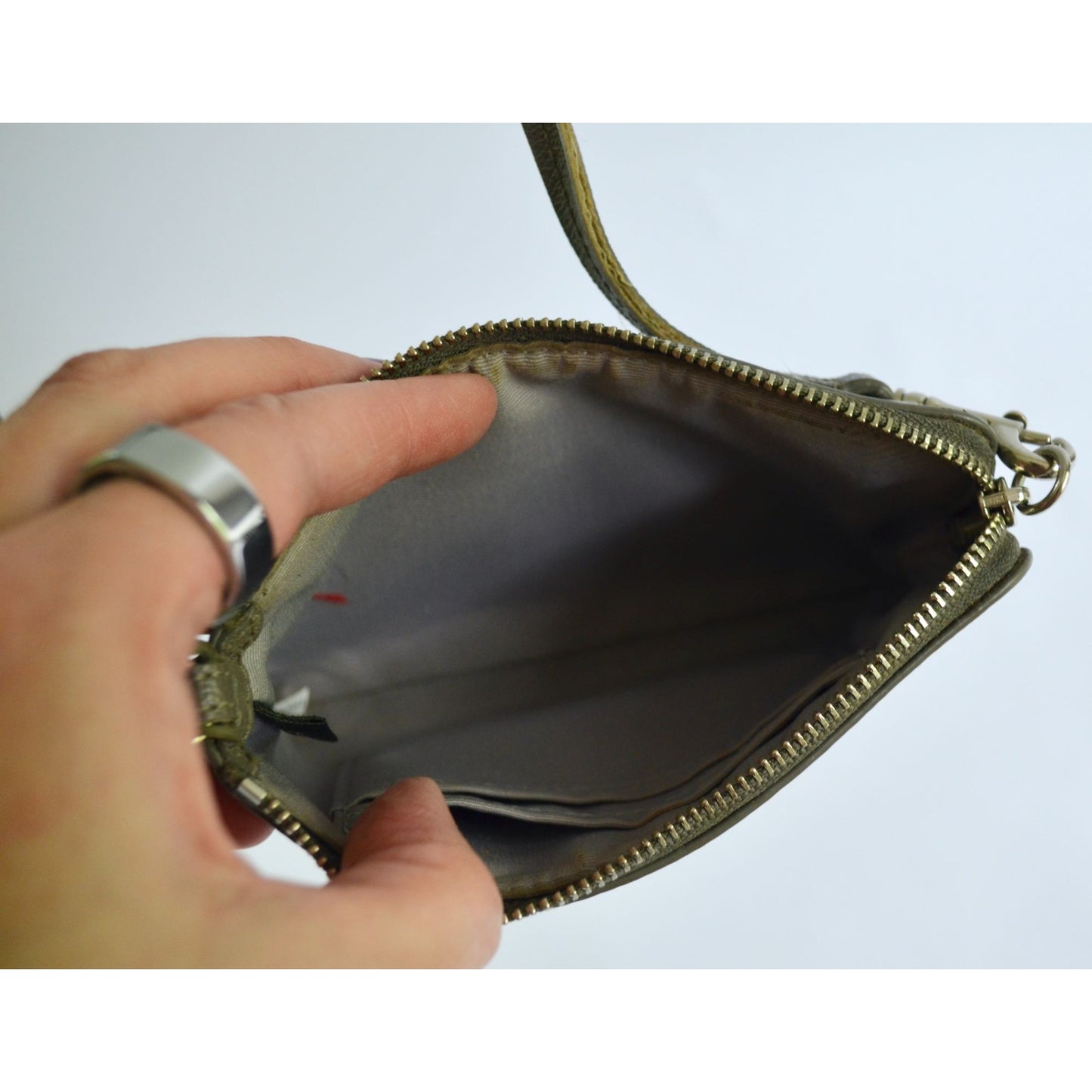 Coach F64645 Star Canyon Grey Gray Leather Silver Wristlet Zip Hangtag