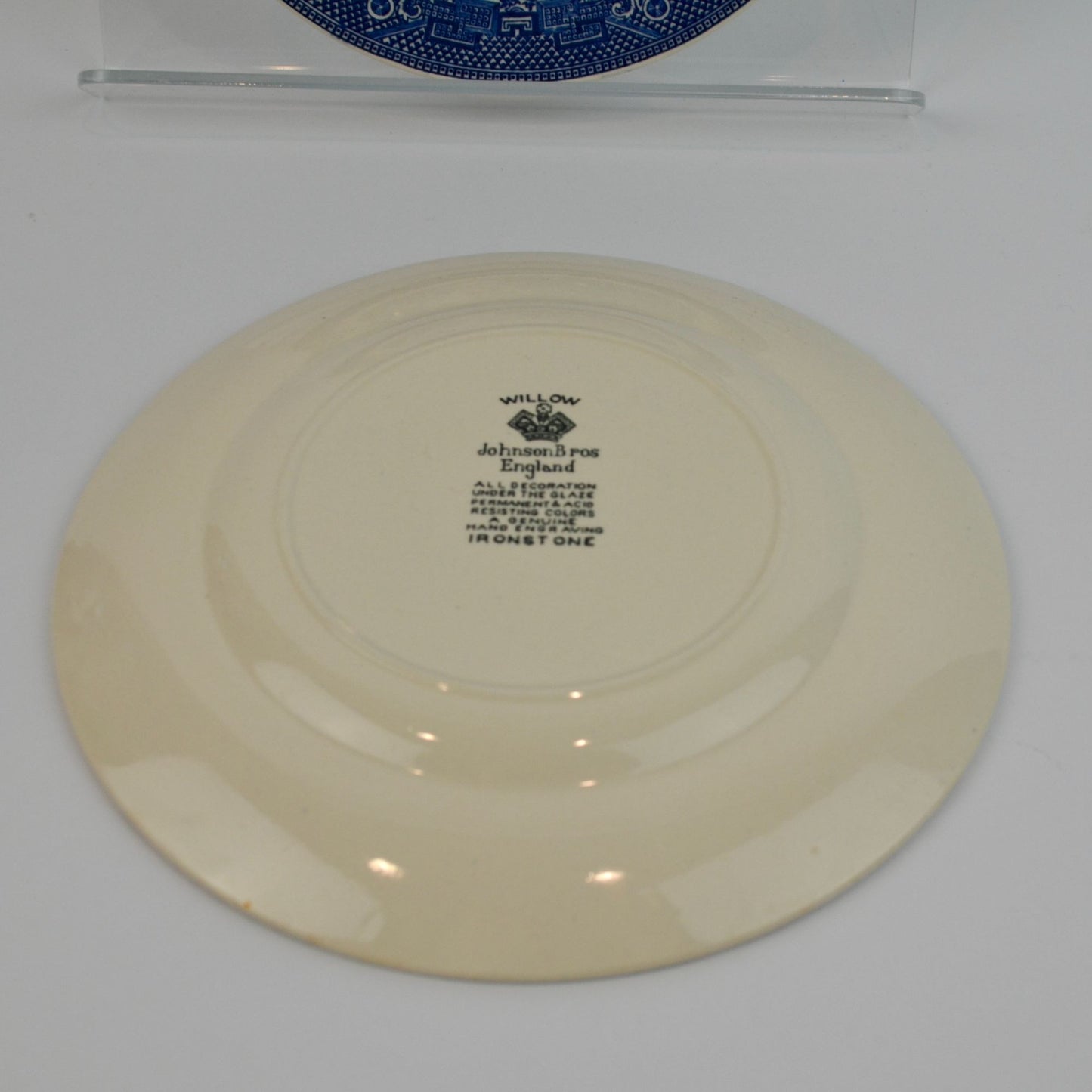 Johnson Bros England Blue Willow Bread Plates Lot of 2 6.25"