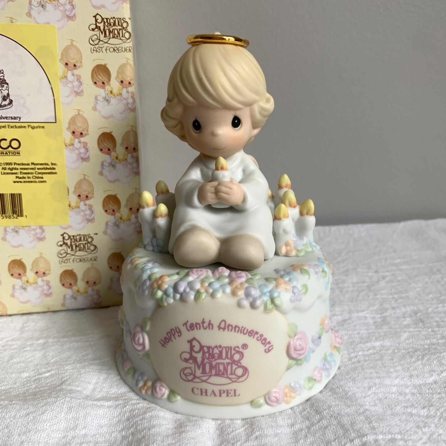 Precious Moments 540013 Happy 10th Anniversary Figurine Chapel Exclusive