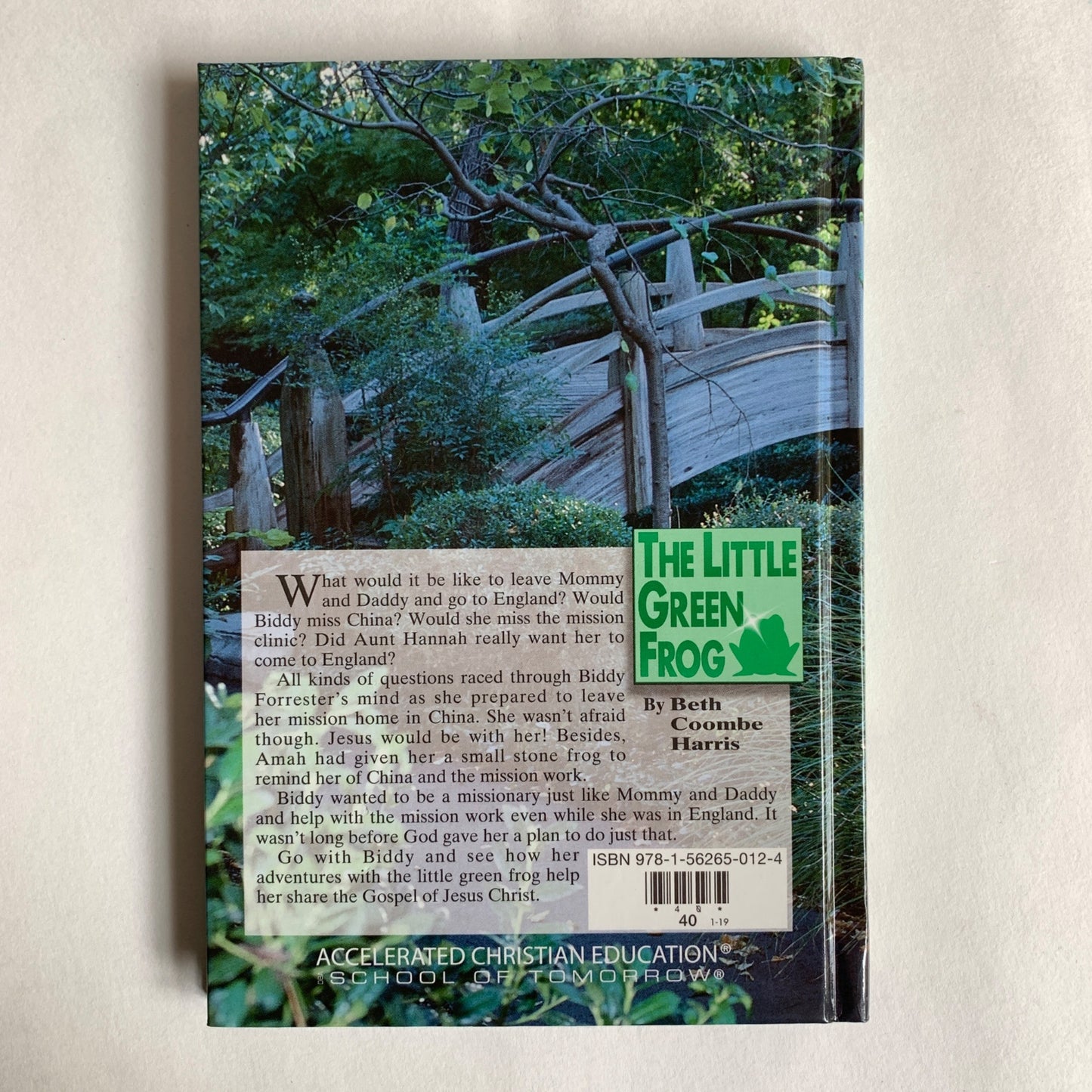 The Little Green Frog Beth Coombe Harris Hardcover Book ACE