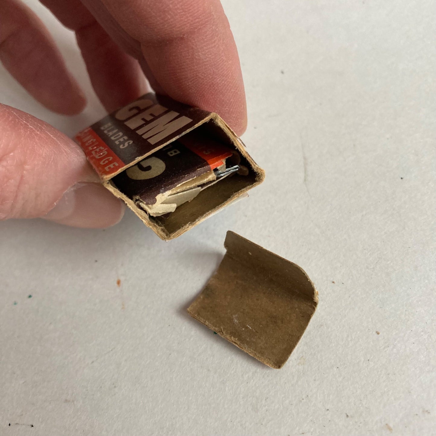 Vintage Razor Blade Lot HE TIAN 1701 & GEM BLADES Single Edge