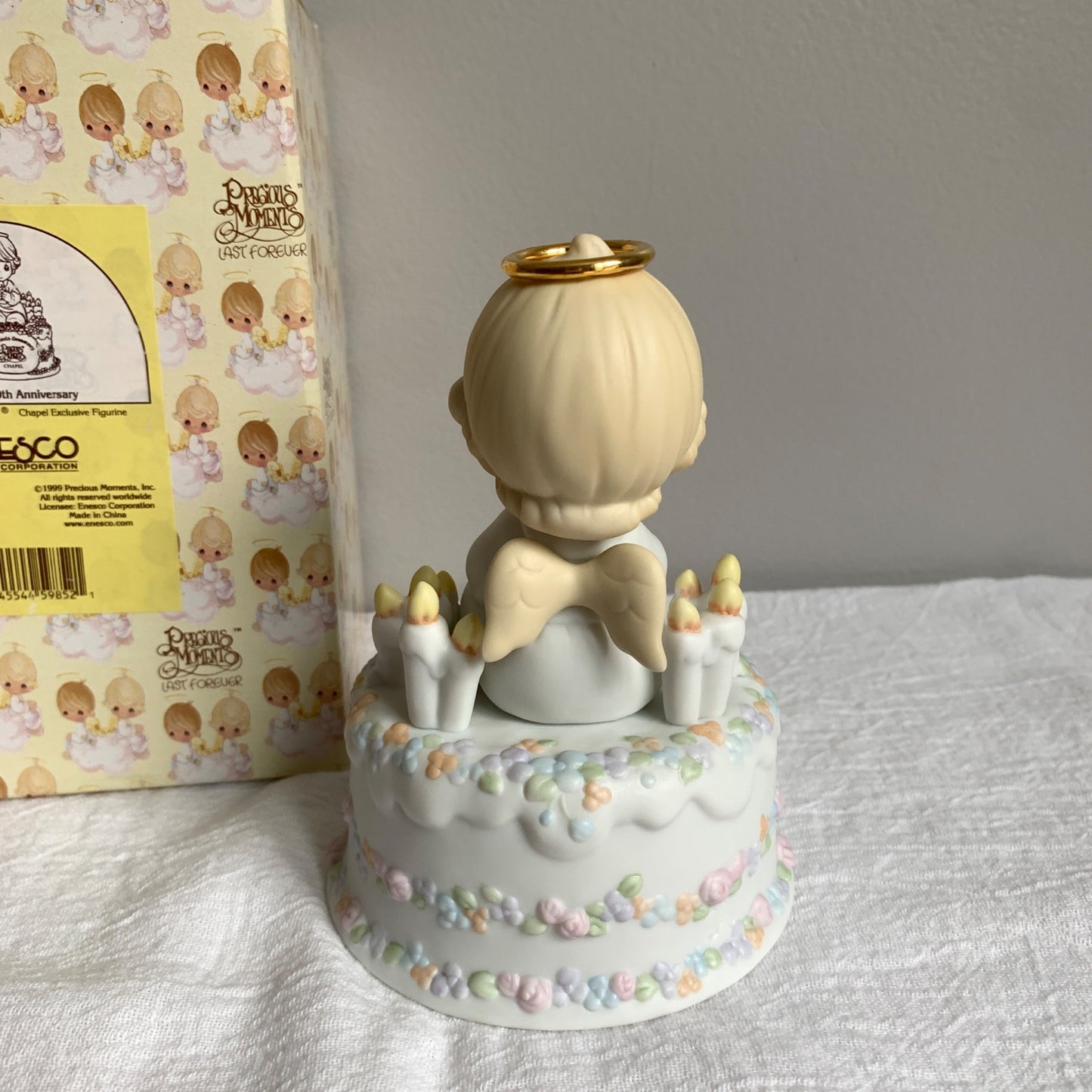 Precious Moments 540013 Happy 10th Anniversary Figurine Chapel Exclusive